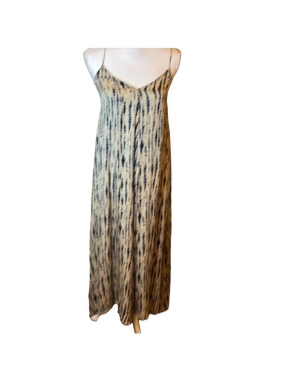 Zara women’s dress size XS spaghetti strap flowy tan and blue with a tie back